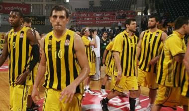 Φιλική κατοστάρα του Αρη