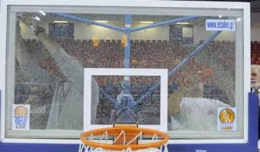 Ημίχρονο μίας ώρας σε δύο γήπεδα!