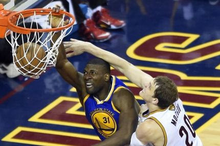 Top 5: Τρομερό follow κάρφωμα του Εζέλι