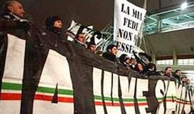 Νέα επίθεση των οπαδών της Γιουβέντους στο πούλμαν της ομάδας (vid)