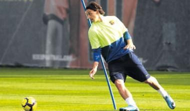 Νοκ άουτ ο Ιμπραϊμοβιτς, παίζει ο Πικέ (vid)