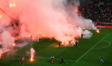 Σε απολογία ο Ολυμπιακός για τις ρίψεις και το σουγιά! Επιστολή-καταγγελία του Παναθηναϊκού!