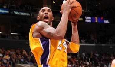 Δύσκολη νίκη για τους Lakers, επέστρεψαν οι Suns (vids)