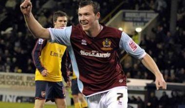 Ο ΜακΝτόναλντ άφησε τον αγώνα και πήγε σε μπυραρία (vid)