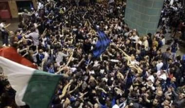 Αποθεωτική υποδοχή στους θριαμβευτές της Βαρκελώνης (vids)