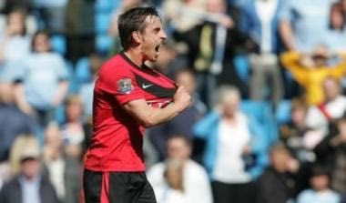 Ανανέωσε και ο Γκάρι Νέβιλ (vid)