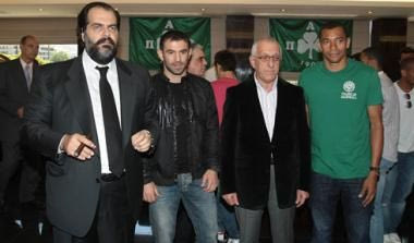 Εδωσε το πριμ ο Πατέρας, το κοινωνικό τους πρόσωπο έδειξαν οι παίκτες