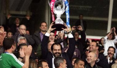 Πατέρας: “Αφιερωμένο σε όλους τους μετόχους” (VIDEOS)