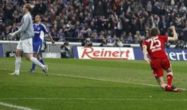 29η αγ.: Κορυφή πάτησε η Μπάγερν με διπλό επί της Σάλκε, έχασε έδαφος η Λεβερκούζεν (vids)