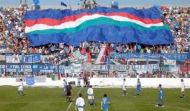 Οπαδός έβγαλε όπλο σε παίκτη