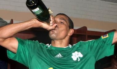 Διαδικτυακό πανηγύρι του Ζιλμπέρτο στο twitter