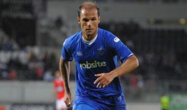 Ο Μπασινάς μένει ελεύθερος από την Πόρτσμουθ