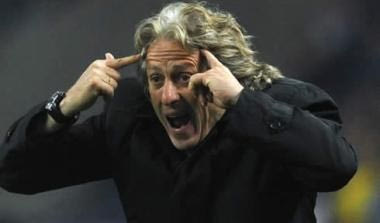 Μένει για άλλα δύο χρόνια ο Ζέσους