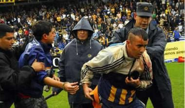 Μεγάλης έκτασης επεισόδια μετά τον υποβιβασμό της Ροζάριο Σεντράλ (vids)