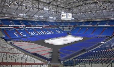 76.152 άνθρωποι σε αγώνα χόκεϊ επί πάγου!