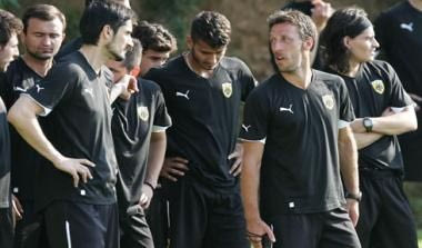 Το έλλειμμα στο ρόστερ και τα χαμόγελα που λείπουν