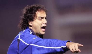 Αναλαμβάνει τον ΠΑΣ ο Ντεμόλ