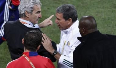 Προκλητικός ο Ντομενέκ. Σισέ: “Πρέπει να προχωρήσουμε” (vid)