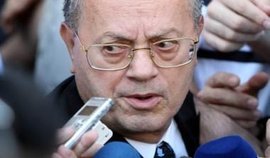 Θανάσης ή plan B