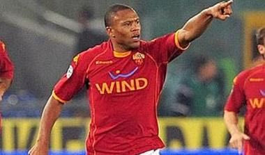 Η Τότεναμ φορτσάρει για Τζούλιο Μπαπτίστα