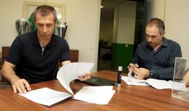 Γιατί υπέγραψε μονοετές συμβόλαιο ο Νιόπλιας, συνάντηση Πέσκο με Βουτσαρά