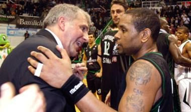 Γερά στο κόλπο για Μακ Ιντάιρ ο Παναθηναϊκός