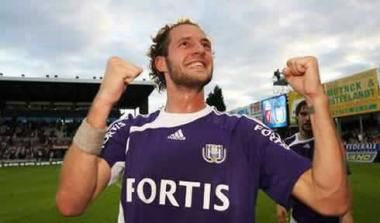 Υπέγραψε για 3 χρόνια ο Φαν Ντάμε