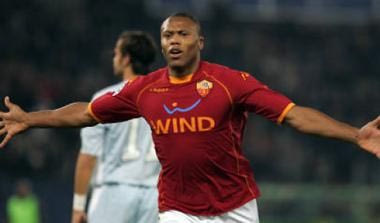 Μία ανάσα από τον Μπαπτίστα ο Ολυμπιακός σύμφωνα με τα ιταλικά ΜΜΕ