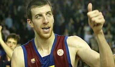 Ανανέωσε ο Βάθκεθ