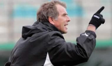 Νέος τεχνικός στον Ιωνικό ο Μπένος