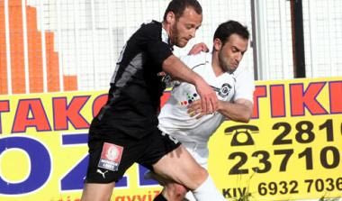 Υπέγραψε και ο Μπούρμπος