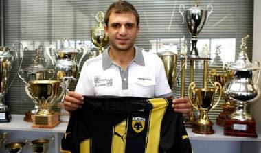 Υπέγραψε για δύο χρόνια ο Νταντόμο