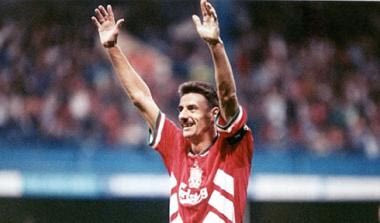 Ίαν Ρας υπέρ Ρόι Χόντσον. Τα πλάνα του για την αναγέννηση της Λίβερπουλ