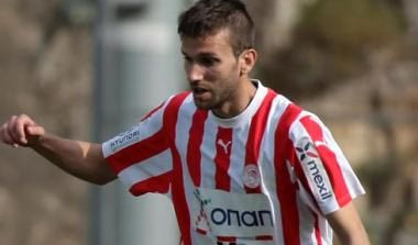 Δύο μέσα… ένας έξω στα μεταγραφικά