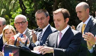 Ανέλαβε την προεδρία ο Ροσέλ, καταχειροκροτήθηκε από Λαπόρτα