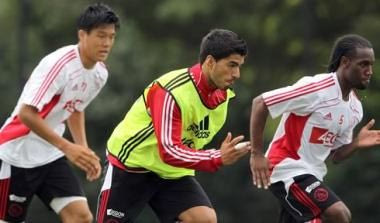 Αμφίβολος ο Σουάρες, ανακοινώθηκε στην αποστολή (vids)