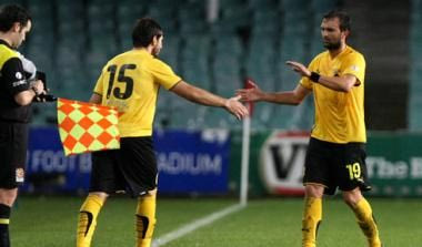 Παίζεται μία θέση στην άμυνα της ΑΕΚ