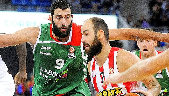 Μπουρούσης: “Τιμητικό το ρεκόρ, μετράει η ομάδα”