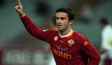 “Κρέμασε” τα ποδοσφαιρικά του παπούτσια ο Πανούτσι (vids)