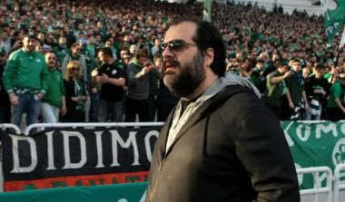 Πατέρας: “Διαφωνώ με τις ύβρεις, αλλά εγώ θα είχα φύγει”