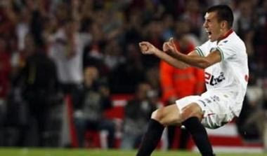 Υπέγραψε για 3 χρόνια ο Σκιλασί