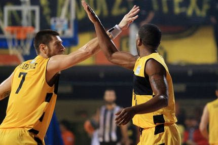 Ούνιξ – Άρης 73-74 παρ.