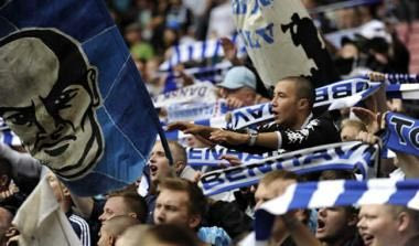 Δυο οπαδοί της Κοπεγχάγης μαχαιρώθηκαν στην Αθήνα σύμφωνα με δημοσιεύματα από τη Δανία