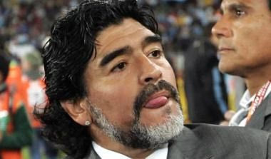 Γενέθλια στη Νάπολη σχεδιάζει ο Μαραντόνα