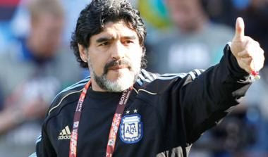 Μαραντόνα: “Δεν είμαι γκέι”