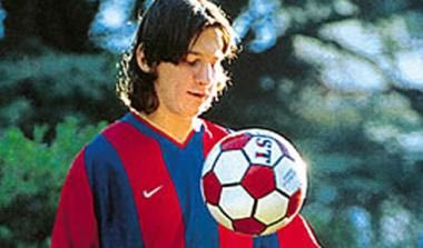 Ο Μέσι συμπλήρωσε 10 χρόνια ως παίκτης της Μπαρτσελόνα (VIDEOS)