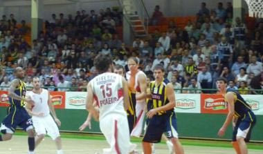 Ολυμπιακός-Ούλκερ 77-63 (videos)