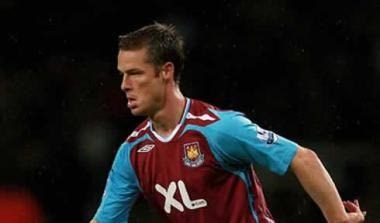 “Σφυρί” ως το 2014 θα παραμείνει ο Πάρκερ