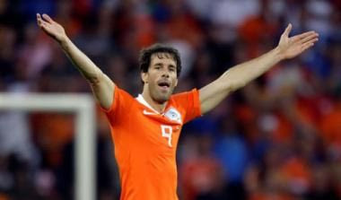 Οι τραυματισμοί κρατούν τον Φαν Νίστελροϊ στην εθνική