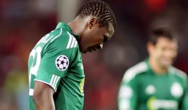 Λίφτινγκ στην άμυνα με Κατσουράνη στα στόπερ. Χτύπησε ο Σιμάο